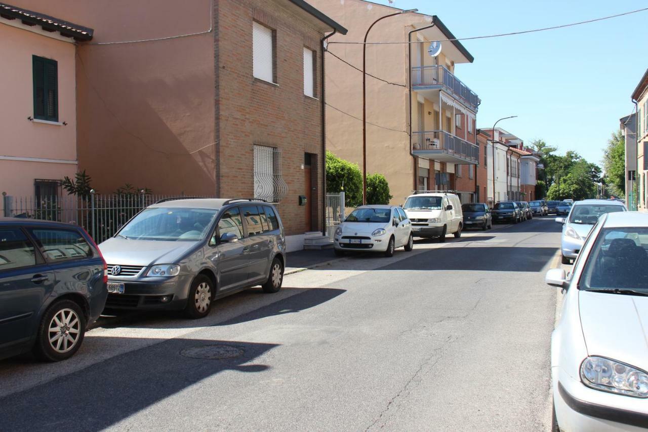 Accogliente Casa Indipendente Con Wi-Fi Gratuito, A Due Passi Dal Centro E Dalle Attrazioni Ravenna Exteriér fotografie